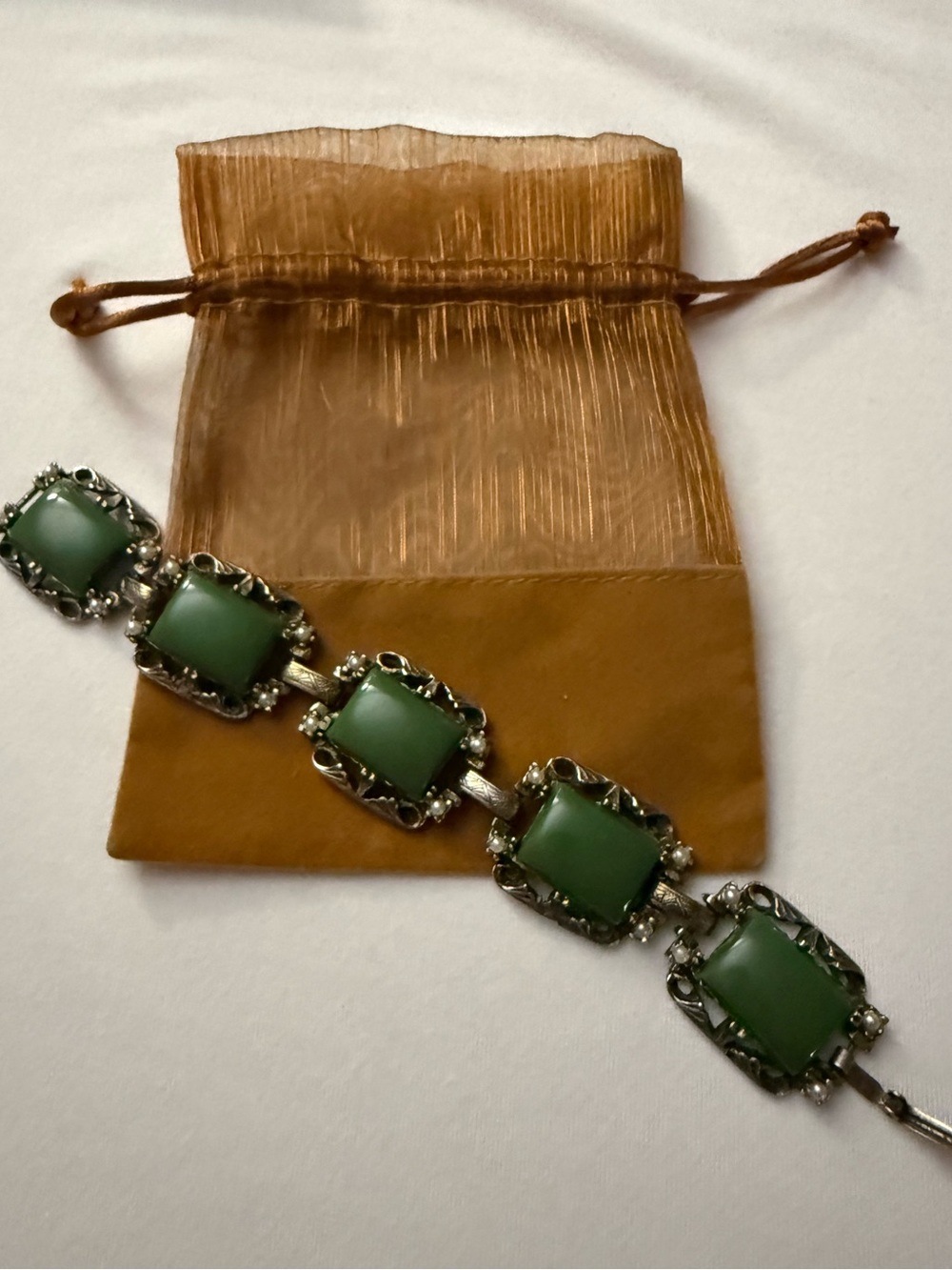 VGUVC Green Cabochon-Style Square Link Silver Bracelet w/Secure Clasp Closure